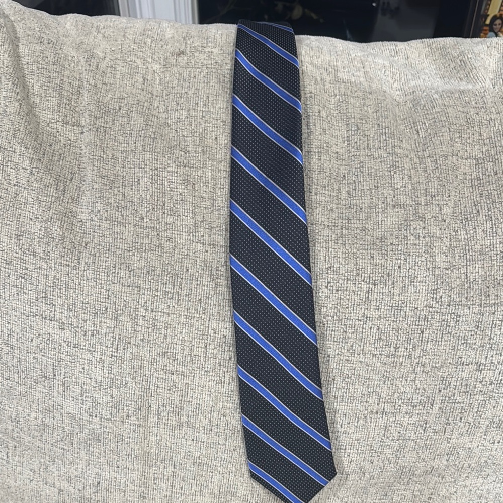 Jos. A Banks Reserve Men's Black and Blue Striped Tie